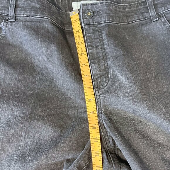 Chicos Size 4 XXL Short Ultimate Fit Barely Flare Leg Jeans Black Platinum Denim - Picture 9 of 11